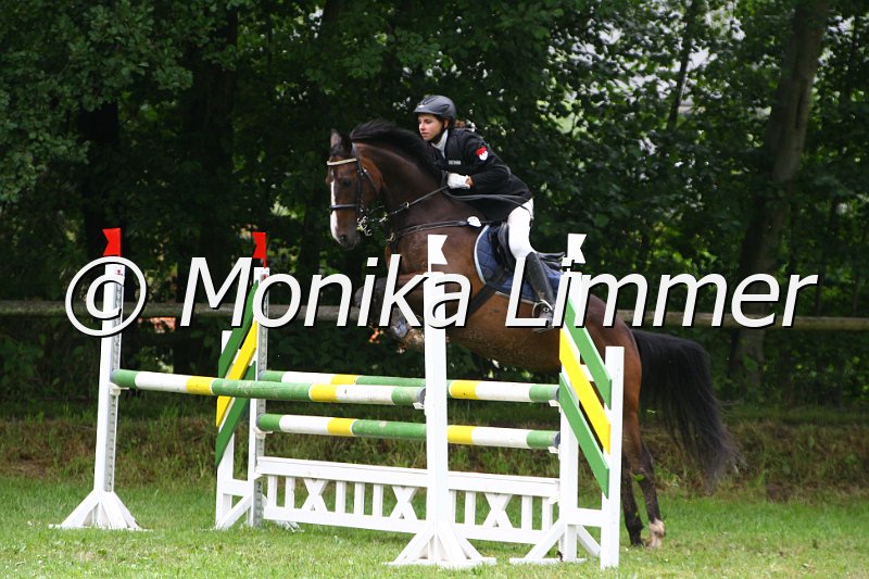 007L8138_Monacos Chet Man_Spring Axx.JPG